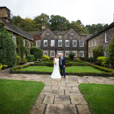 Midweek Weddings Pros & Cons